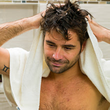 Load image into Gallery viewer, Man towel drying his freshly washed hair